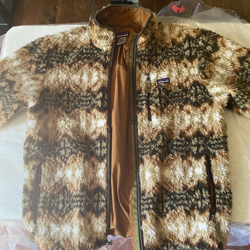 Fuzzy Patagonia Bomber